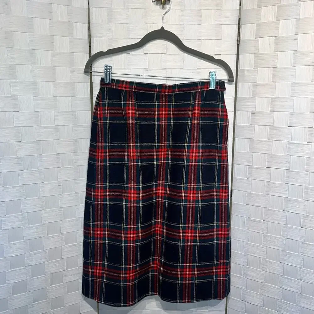 Pendleton Vintage 100% Wool Lennox Red Tartan Plaid Skirt Size 10 P USA Made